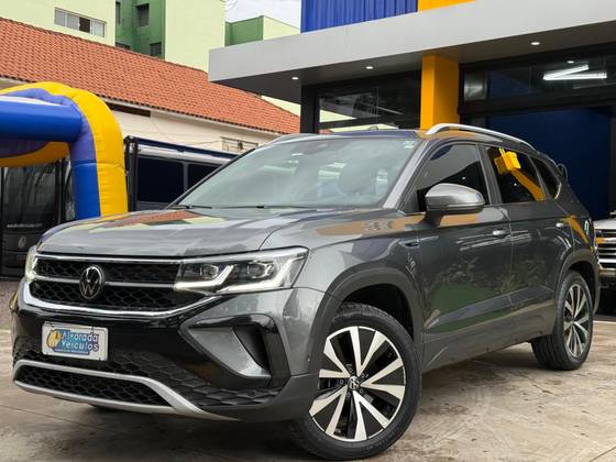 VOLKSWAGEN TAOS 1.4 250 TSI TOTAL FLEX HIGHLINE AUTOMÁTICO